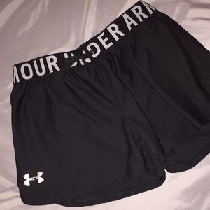 Black Underarmour shorts